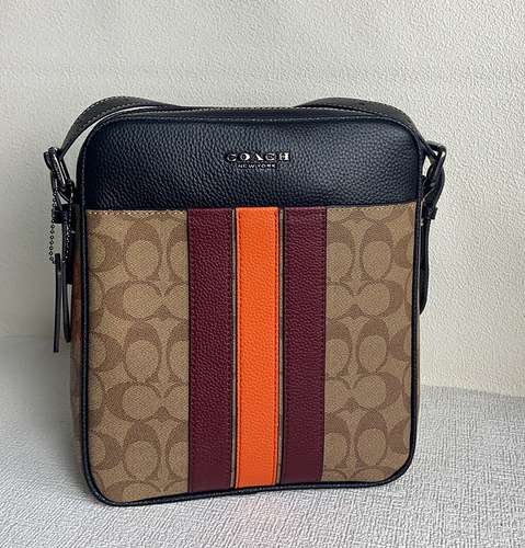 Picture of Coach Mens Bags _SKUfw151790913fw